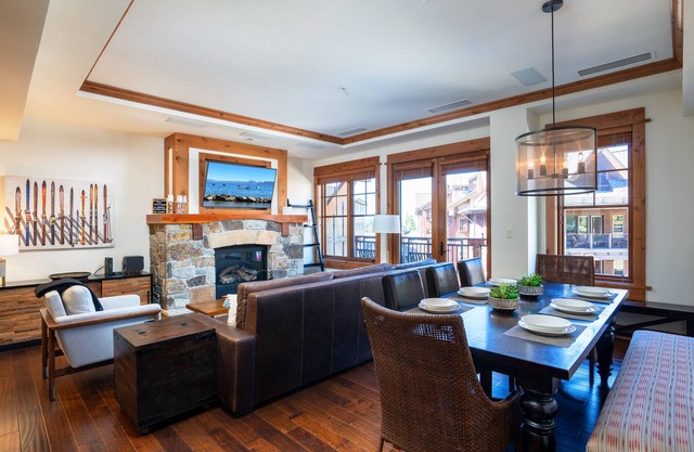 Luxury 2 BD/2 BA in the Heart of the Village at Northstar!