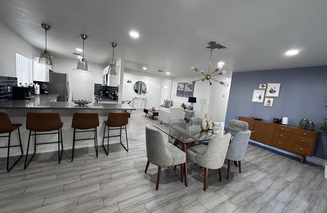 Luxury 2 Bed 1Bath Monthly.
