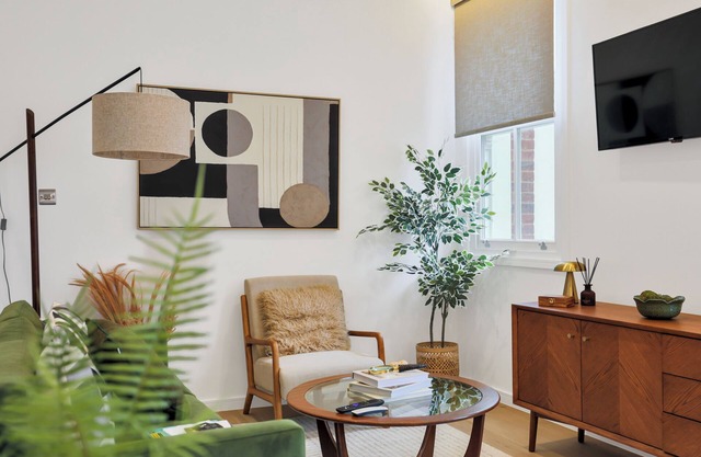 Luxury 2-Bed, 2-Bath Apartment in Kensington – Perfect for a Stylish Stay