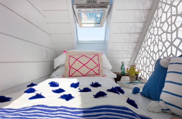 Luxury 2 Bed Beach House - Hot Tub, Sauna, Next to Beach