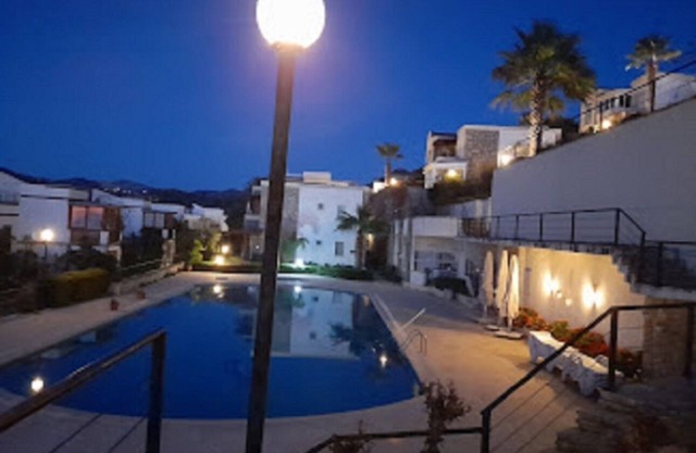 Luxus 2 Schlafzimmer Villa mit Panoramablick auf das Meer / Marina Vie