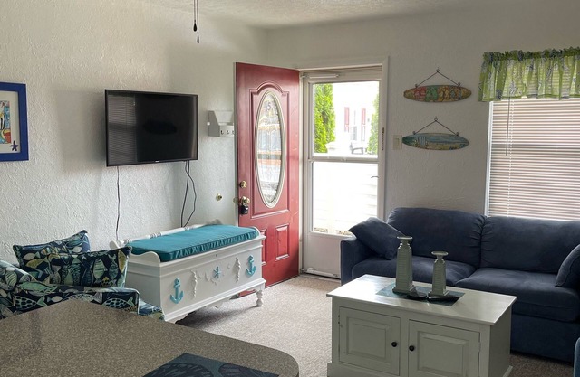 LUXUS 2 SCHLAFZIMMER 1. STOCK WOHNUNG MIT POOL