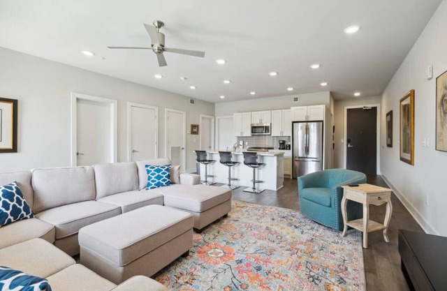 Luxury 2 Bedroom Condo in Vibrant NOLA Bywater!