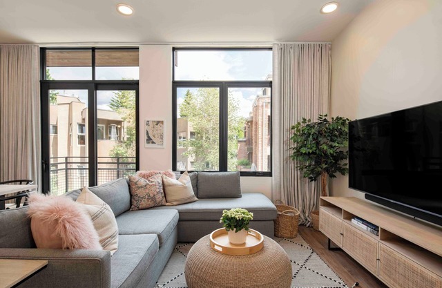 Luxury 2 Bedroom Condo in Downtown Ketchum