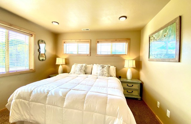 200mb speed internet, NEW, Clean, Close to parks