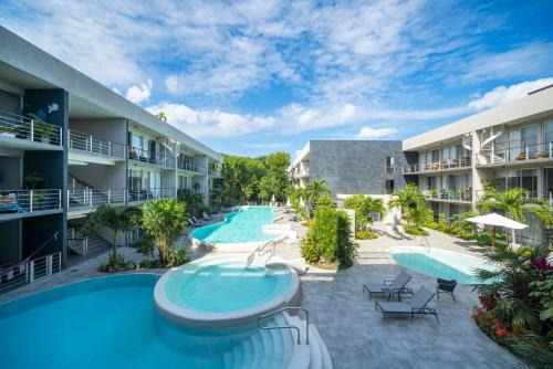 Luxury 2 Bedroom Condo with Pool - At Playacar II Bamoa