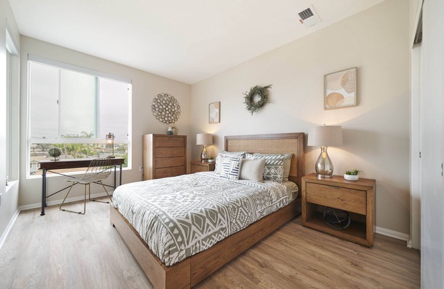 Luxury 2BD 2BA, BRAND NEW/PETS/CLOSE TO EVERYTHING/BOHO+COZY VIBES