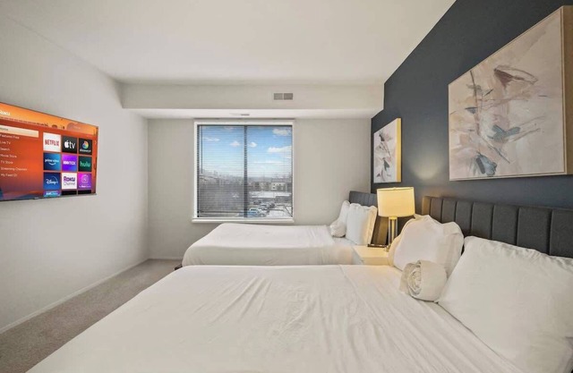 Luxury 2BD | DT Ann Arbor | 3 Beds | Free Parking