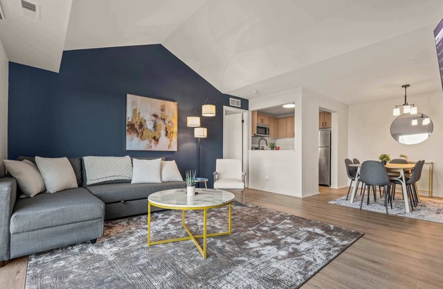 Luxury 2BD | DT Ann Arbor | 3 Beds | Free Parking