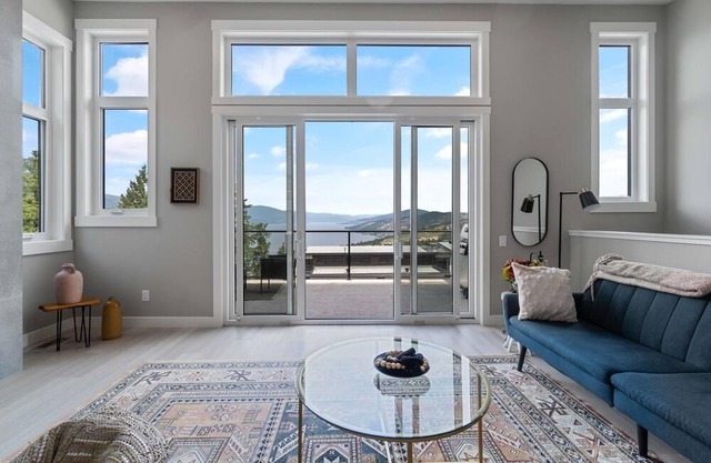 Luxury 2Bed @ McKinley Beach! Amazing Lake Views! (Pet Friendly). Sleeps 8!
