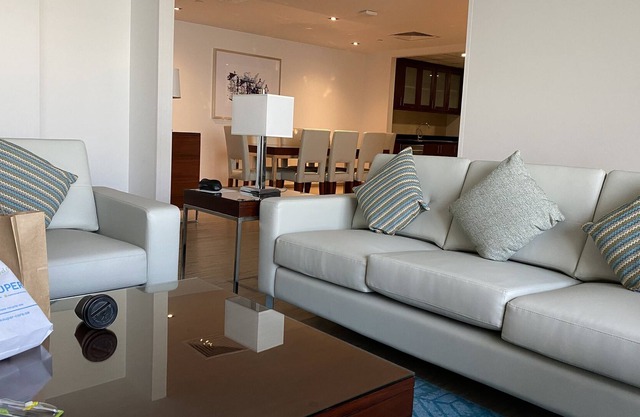 Luxury 2Bedrooms & 2Bath Apartment with gym, pool, located in heart of the city