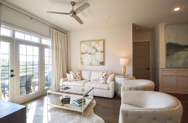 Luxury 2BR/2BA Condo Close to Campus
