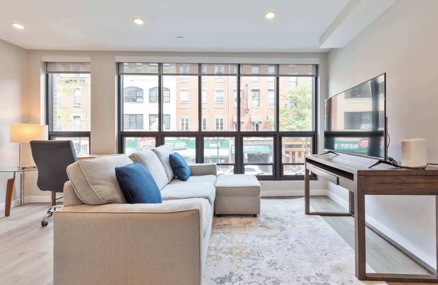 Luxury 2BR North End Retreat