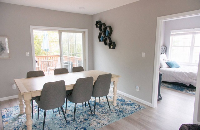 Luxury 2BR+ with BEAUTIFUL NYC views