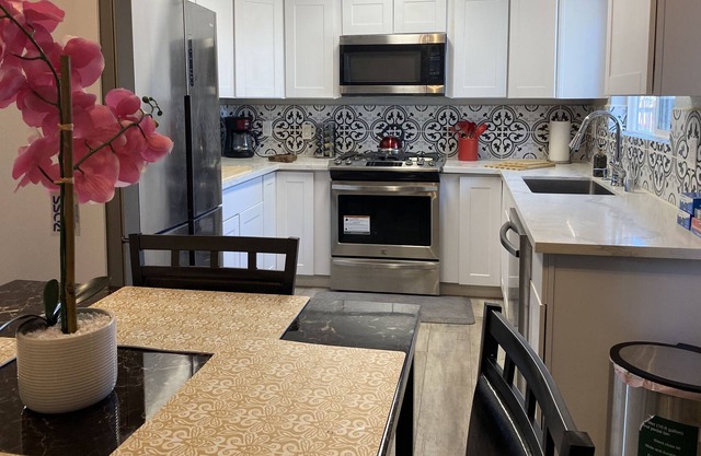 Luxury 3 Bd/3 Ba House All New Interior