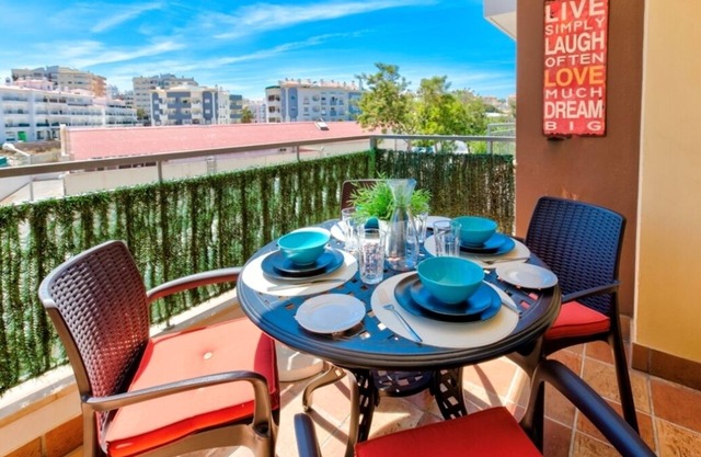 Luxuriöses 3-Bett-Apartment mit Health Outdoor & Indoor Pool & Fitnessstudio
