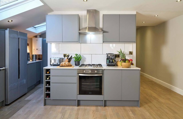 Luxury 3-bed Fulham Garden Maisonette