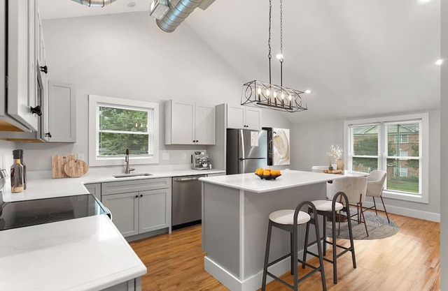 Luxury 3 Bed Loft Above Trendy Elon Bottle Shop