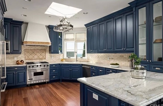 Luxury 3-bedroom Townhouse steps from the beach
