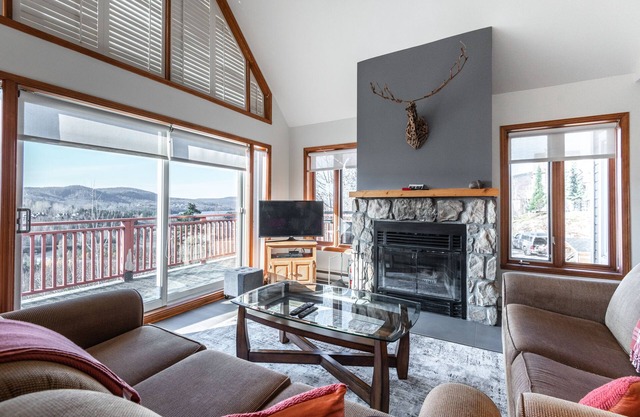 Luxus 3 Schlafzimmer 2-Ebene Ski-in / Ski-out Wohnung, Schlafmöglichkeiten für bis zu 8