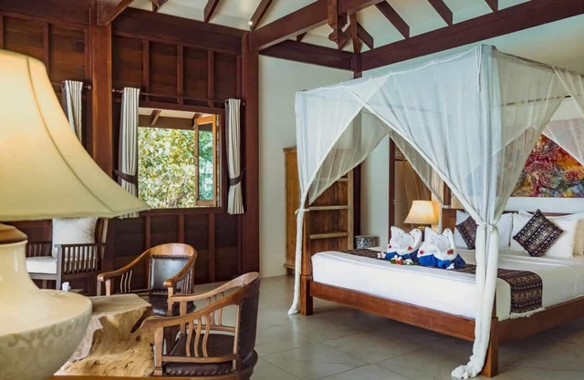 Luxus 3 Schlafzimmer Pool Villa Baan Wajda !!