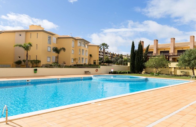 Luxus 3 Schlafzimmer Townhouse in der Nähe von Vilamoura Yachthafen, Strand und Golfplätze