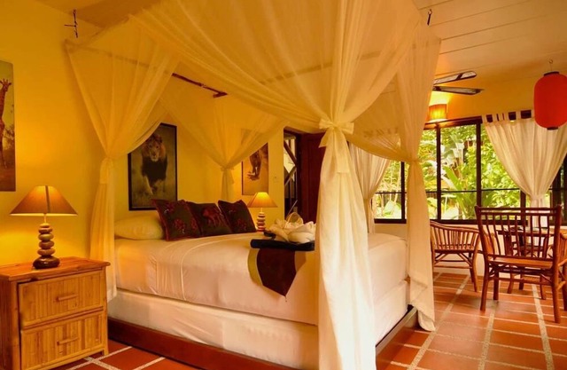 Luxus 3 Schlafzimmer Villa Baan Nanachaat !!
