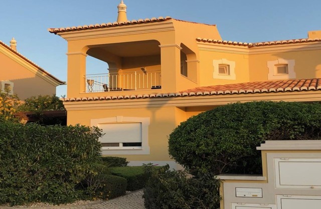Luxuriöse Villa mit 3 Schlafzimmern im Boavista Golf Resort in Lagos