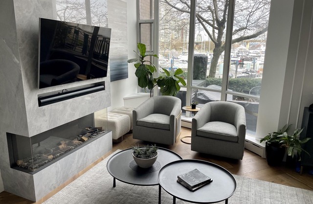 Luxury 3 Bedroom Waterfront Townhome in Trendy Yaletown