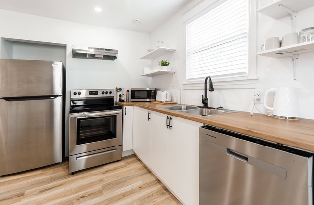 Luxury 3 Bedrooms Downtown Shediac 15