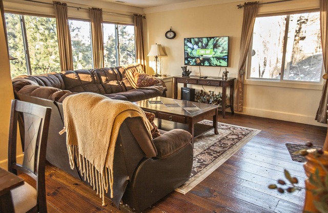 Luxus 3 Br 2 Bath Condo mit Dampfdusche Ski Golf Relax