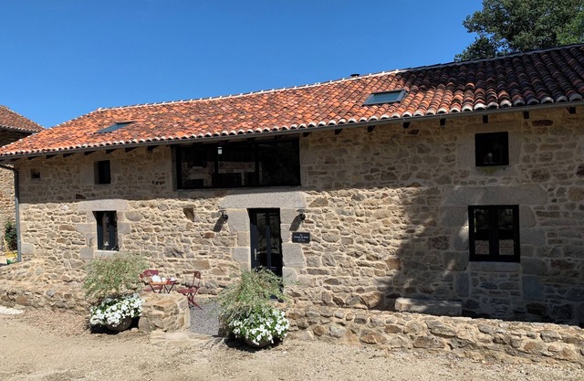 Newly renovated luxury 4 bedroom gîte in the Périgord Limousin with private pool
