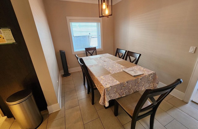 Luxury 4-bedroom/2.5bath house, in quiet Burnaby, close to Buses/Metro.