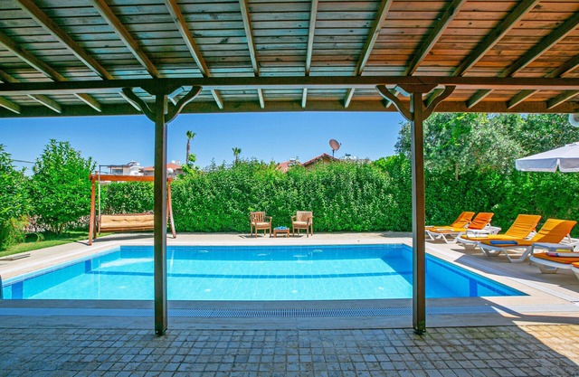 Luxus 4-Bett-Villa mit privatem Pool auf bessere Entwicklung