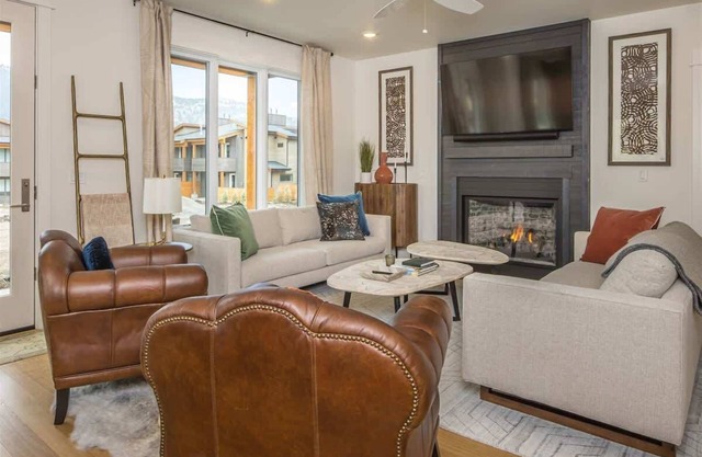 Luxury 4 Bedroom Townhome Big Sky Town Center