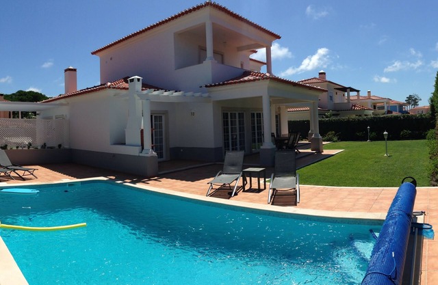 Luxusvilla mit 4 Schlafzimmern und privatem Pool im 5 * Golf- und Strandresort