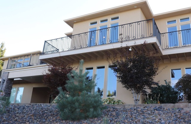 Luxury 4500 sqft with 180 views & great location!