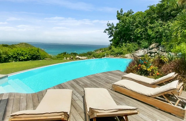 Luxury 5 bedrooms Villa, Nestled in the heights of Anse Marcel Saint-Martin SXM