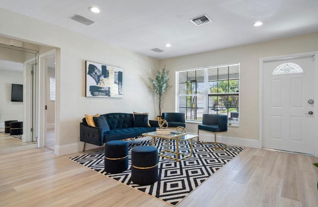 Luxury 5Bed Family/Friends Gateway. 10Min to Beach