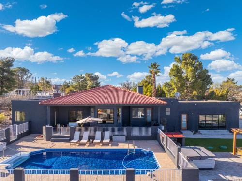 Luxury 5BR Cottonwood Retreat with Pool and Panoramic Views