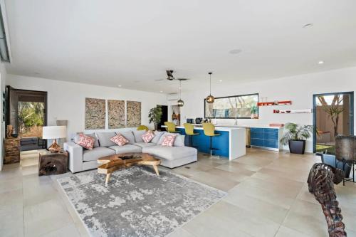 Luxury 5BR Oceanview Villa with Infinity Pool, King Beds, and Sunset Views Over Playa Prieta