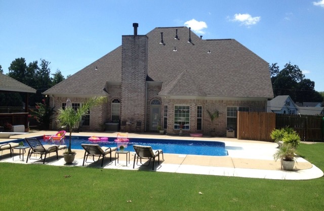 Private 5BR Luxury Poolhouse Retreat in der Nähe von Beale, Graceland und Tunica Casinos