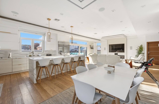 Luxury 5BR Smart Home Near JFK with Gym, Theater & BBQ