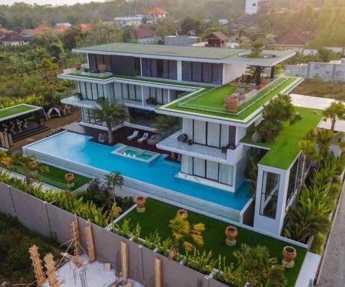 Luxury 6-Bedroom Villa in Uluwatu