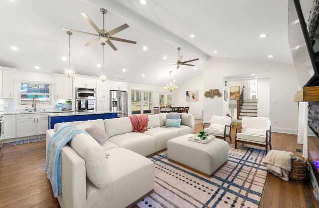 Luxury 6Beds/3BA Home! Spacious Living & Game Room! Outdoor Patio