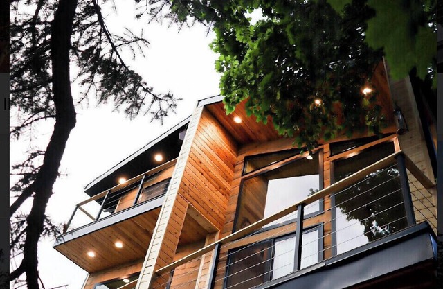Luxury Alpine Treehouse
