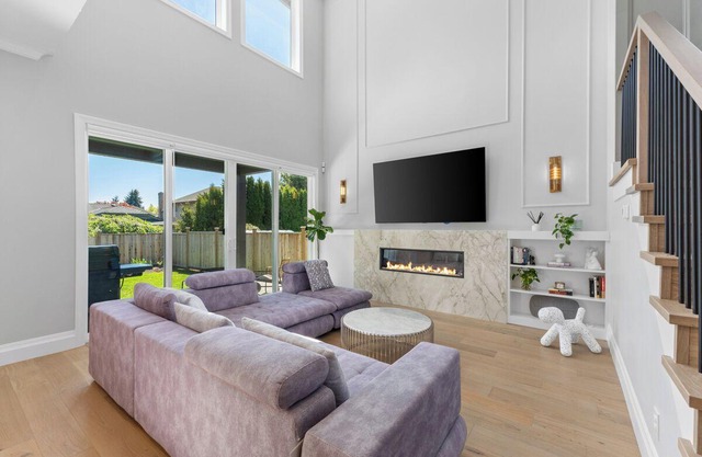 Luxury and New Private house in South Surrey, White Rock.