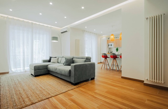 Luxury Apartments near Naples [Parking] [2 Bathroom]