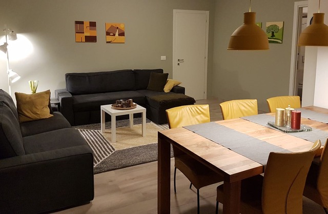 Luxuswohnung Colline in Villa Belpaese mit Pool im Olivenhain in Meeresnähe