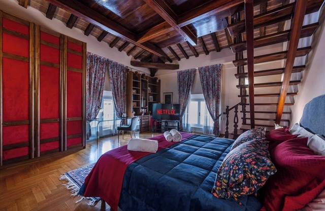Luxury Apartment: Historic Center, Parking